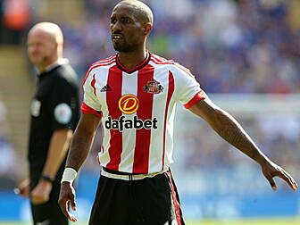 Defoe speaks out about Assista...